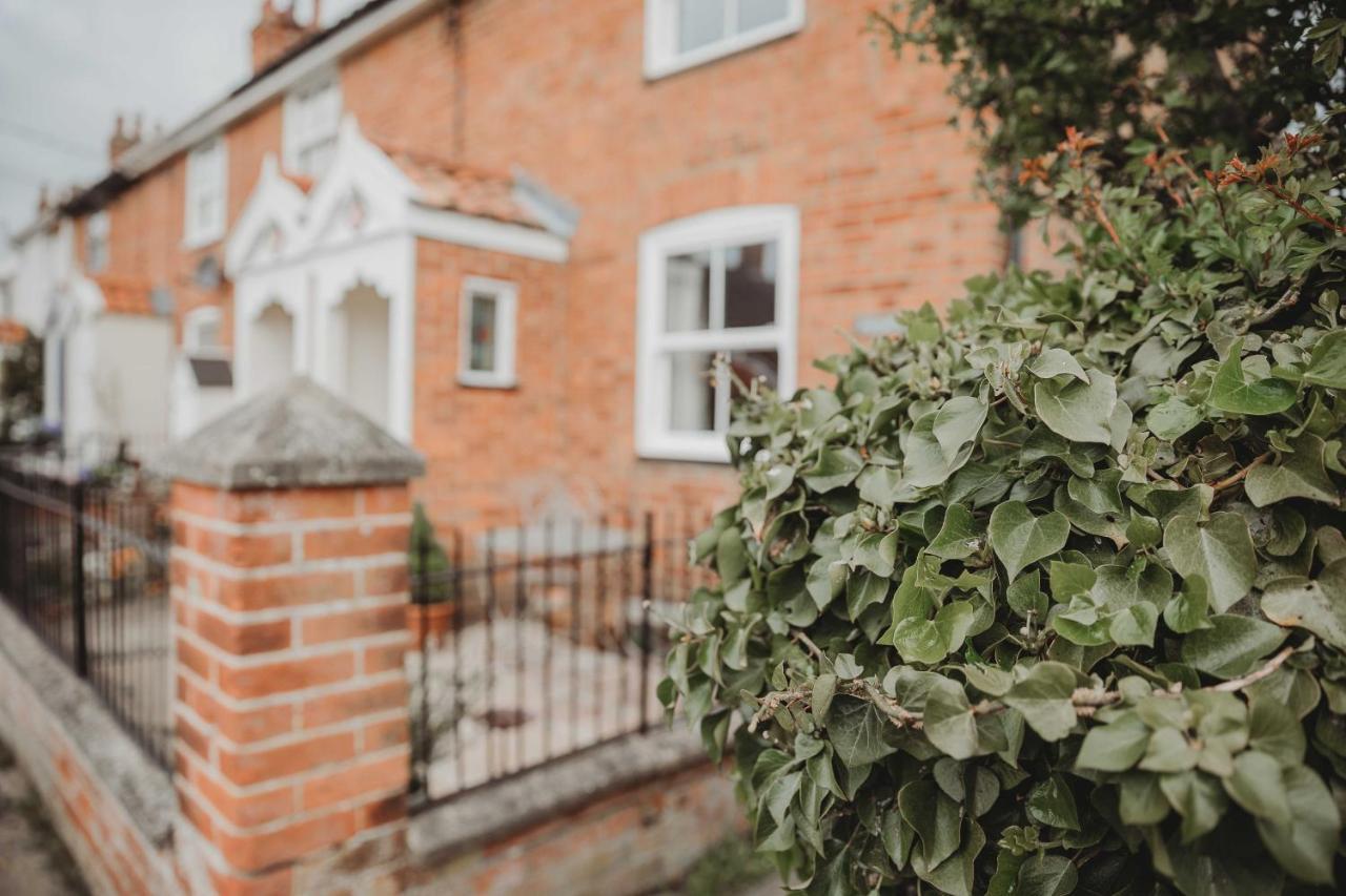 Hazel'S Villa เลสตัน ภายนอก รูปภาพ